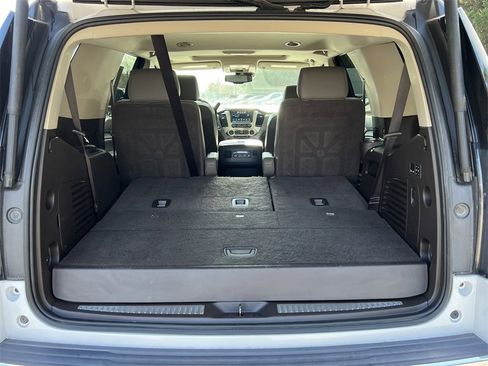Used 2020 GMC Yukon Denali w/ Denali Premium Package image 5