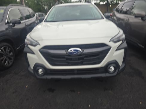 Used 2024 Subaru Outback AWD/4WD image 3