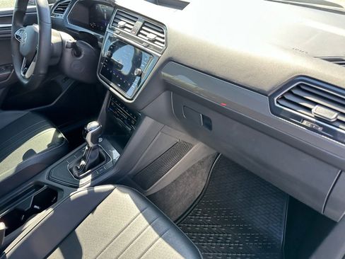 Used 2024 Volkswagen Tiguan SE R-Line w/ MDO Package, Three-Row image 23