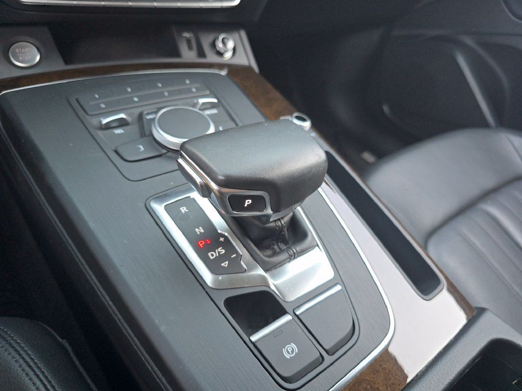 Used 2019 Audi Q5 2.0T Premium AWD/4WD image 30