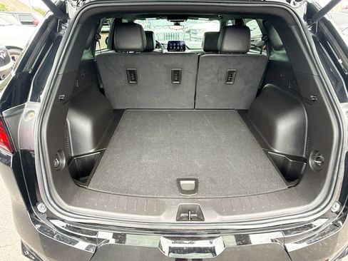 Used 2025 Chevrolet Blazer RS w/ Driver Confidence II Package FWD image 30