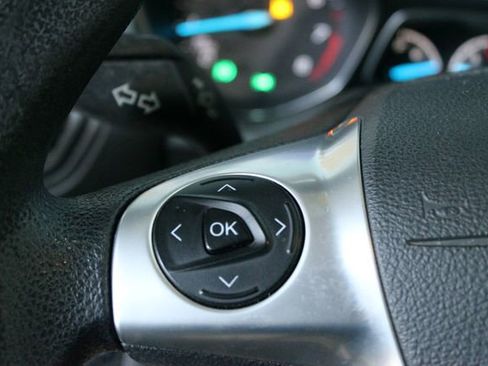 Used 2015 Ford Escape SE image 15