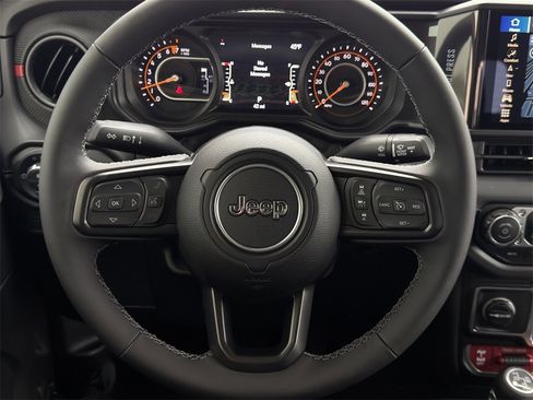 New 2025 Jeep Gladiator Rubicon image 12