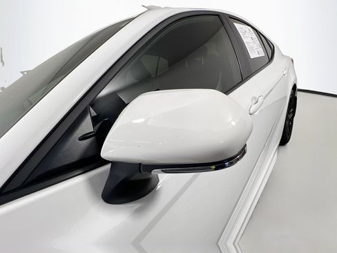 Used 2025 Toyota Camry SE FWD image 13