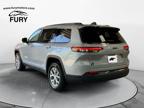 Used 2023 Jeep Grand Cherokee L Limited w/ Trailer Tow Group (B) AWD/4WD image 5