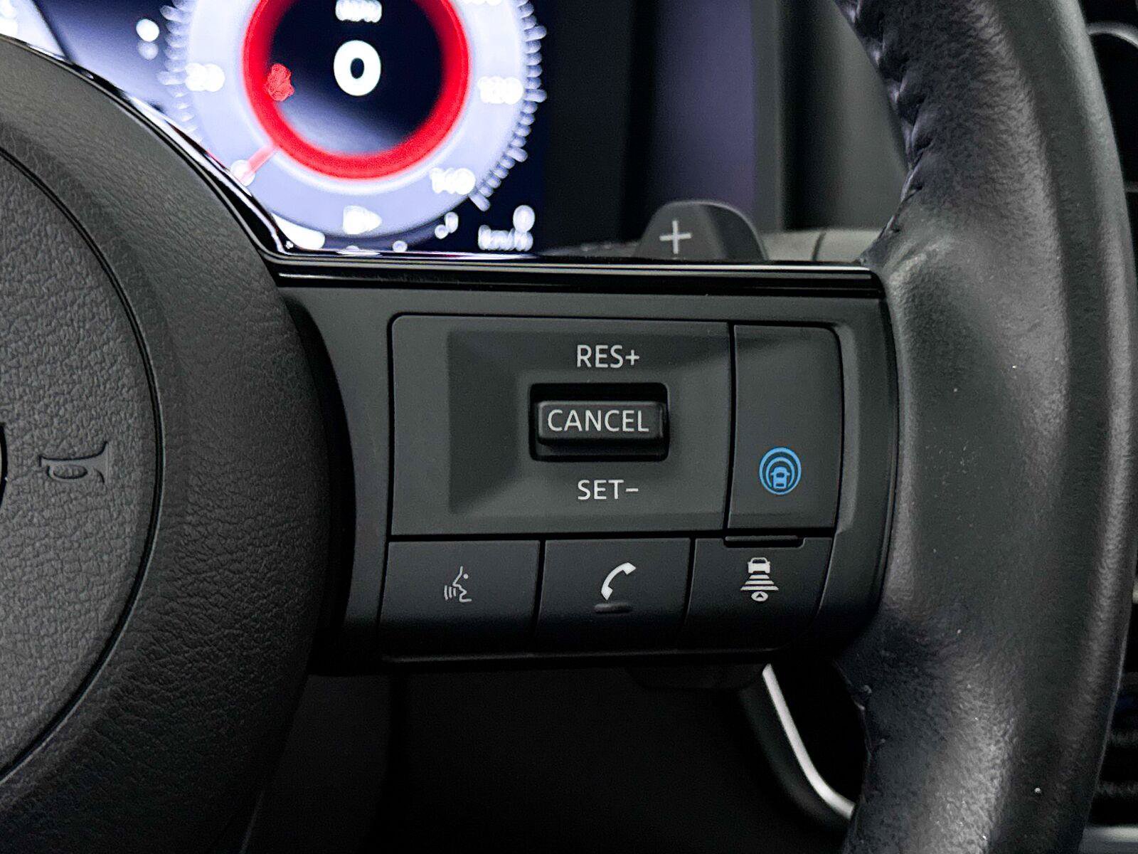 Used 2023 Nissan Rogue Platinum w/ Platinum Premium Package FWD image 35