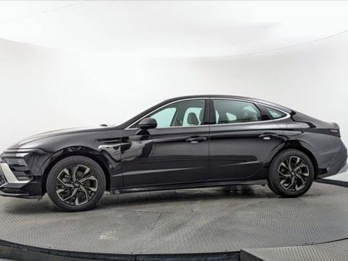 Used 2024 Hyundai Sonata SEL FWD image 3