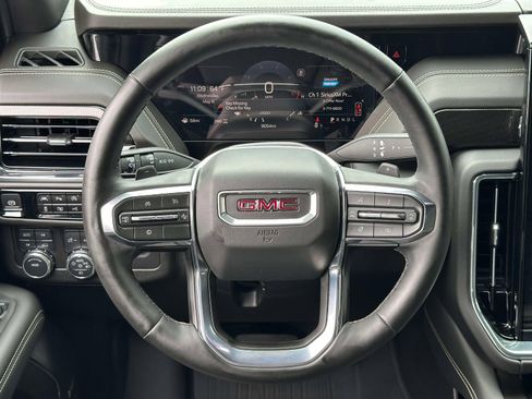 Used 2025 GMC Yukon XL Elevation w/ Technology Package AWD/4WD image 16