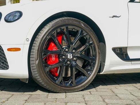 Used 2024 Bentley Continental GT Speed image 44