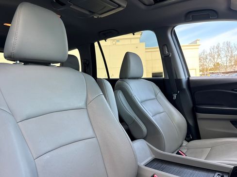 Certified 2019 Honda Pilot Touring image 31