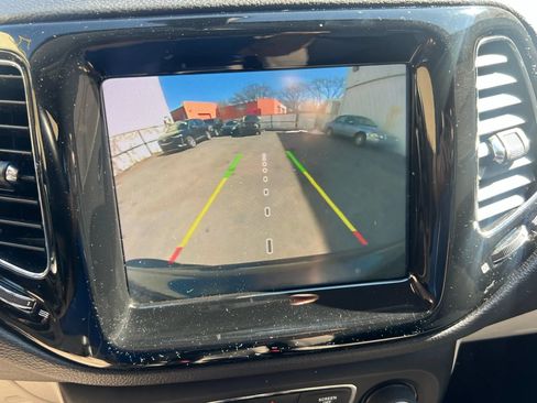 Used 2020 Jeep Compass Limited FWD image 21