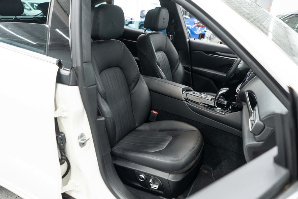 Used 2023 Maserati Levante GT AWD/4WD image 10