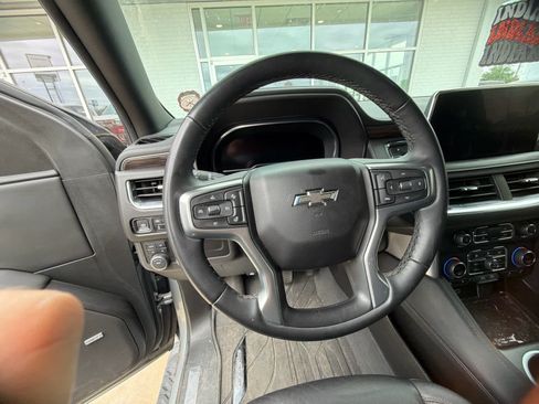 Used 2024 Chevrolet Tahoe Z71 w/ Luxury Package AWD/4WD image 30