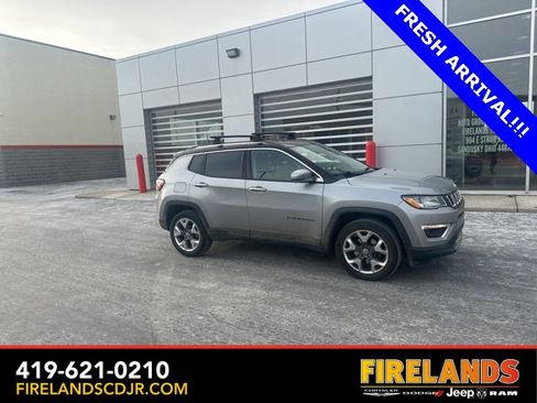 Used 2018 Jeep Compass Limited image 29