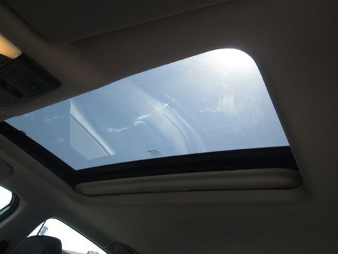 Used 2024 Nissan Altima 2.5 SR w/ SR Premium Package image 23