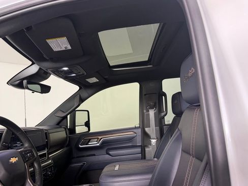 Used 2024 Chevrolet Silverado 3500 High Country w/ High Country Premium Package image 24