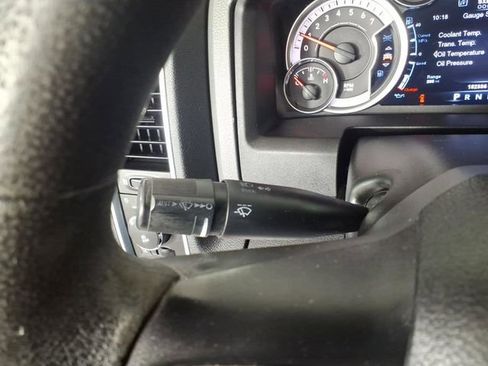 Used 2013 RAM 1500 Classic SLT w/ Premium Display Pkg AWD/4WD image 28