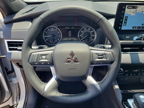 New 2026 Mitsubishi Outlander LE FWD image 16