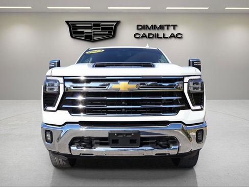 Used 2024 Chevrolet Silverado 2500 LTZ image 8