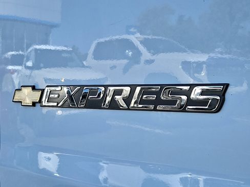Used 2024 Chevrolet Express 3500 LT w/ LT Preferred Equipment Group RWD image 30