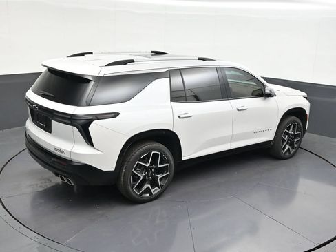 Used 2025 Chevrolet Traverse High Country FWD image 21