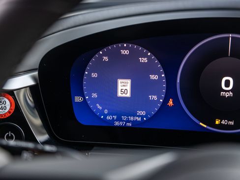 Certified 2025 Porsche Macan Electric RWD image 56