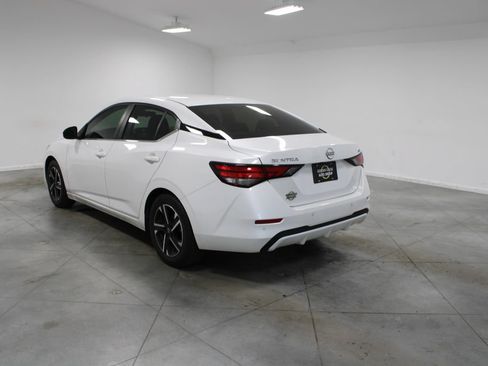 Used 2024 Nissan Sentra SV FWD image 7