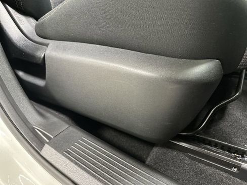 Used 2022 Nissan Rogue S image 26