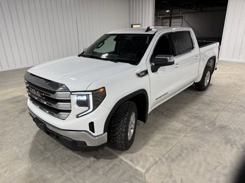 Used 2024 GMC Sierra 1500 SLE image 36