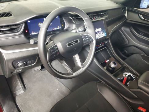 Used 2024 Jeep Grand Cherokee L Altitude image 10
