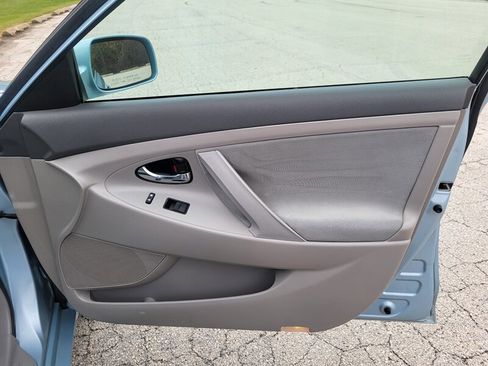 Used 2009 Toyota Camry LE image 26