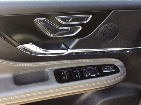 Used 2023 Lincoln Corsair FWD w/ Equipment Group 101A image 18