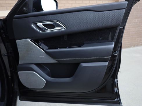 Used 2020 Land Rover Range Rover Velar R-Dynamic S image 26