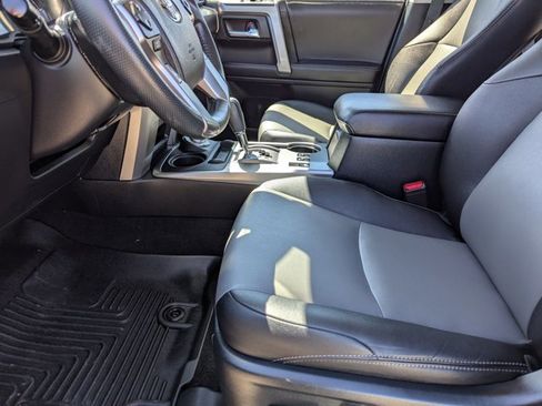 Used 2022 Toyota 4Runner SR5 Premium image 16