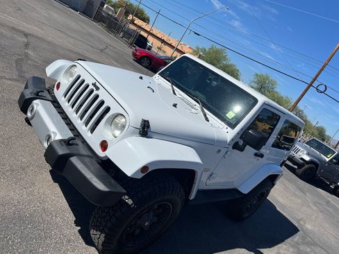 Used 2013 Jeep Wrangler Sahara w/ Dual Top Group AWD/4WD image 36