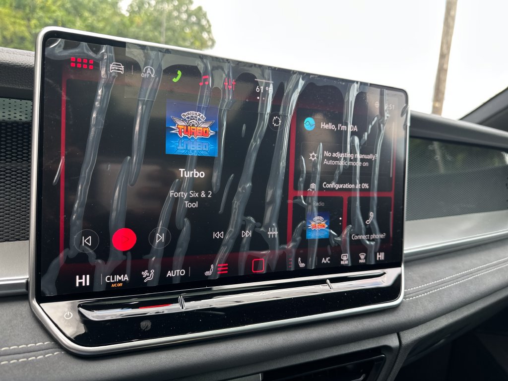 New 2026 Volkswagen Tiguan SE R-Line AWD/4WD image 14
