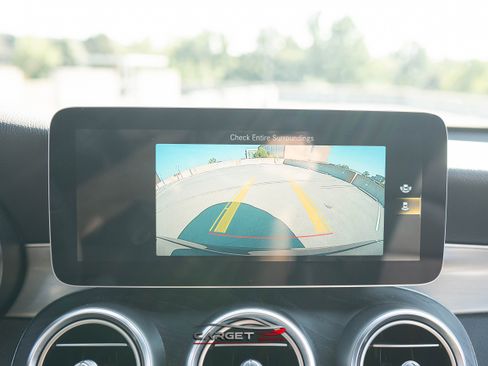 Used 2020 Mercedes-Benz GLC 300 4MATIC Coupe image 32