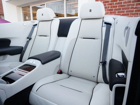 Certified 2017 Rolls-Royce Dawn image 8