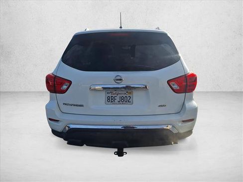 Used 2017 Nissan Pathfinder S image 6