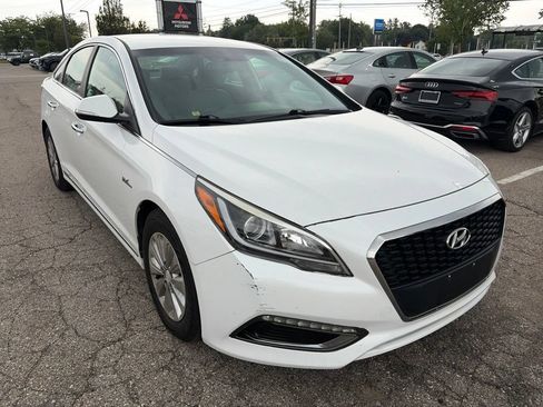 Used 2017 Hyundai Sonata SE FWD image 3