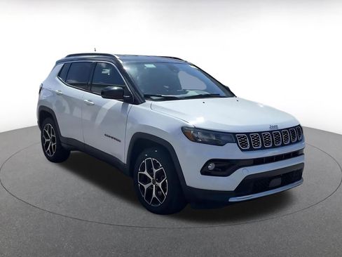 Used 2025 Jeep Compass Limited image 2