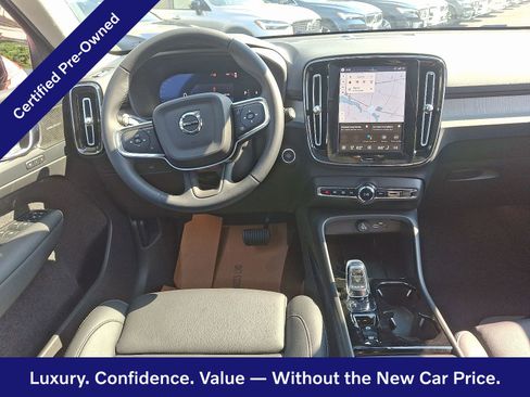 Used 2026 Volvo XC40 B5 Plus w/ Protection Package Premier AWD/4WD image 12