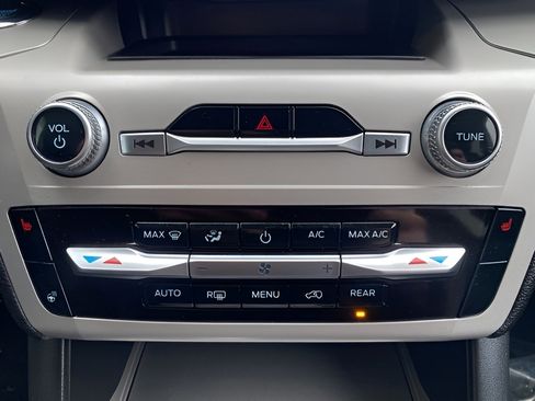 Used 2023 Ford Explorer XLT w/ Equipment Group 202A image 49