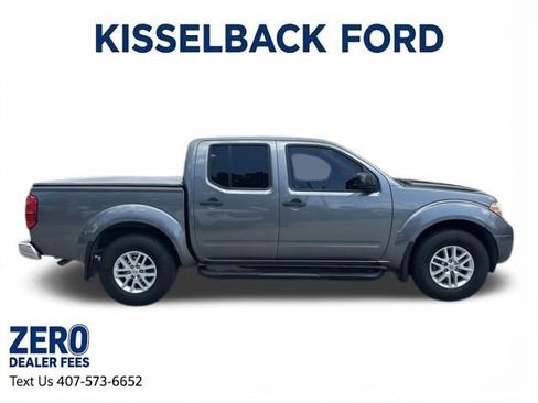 Used 2017 Nissan Frontier SV w/ SV Value Truck Package AWD/4WD image 3