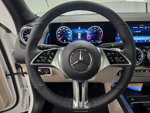New 2026 Mercedes-Benz GLB 250 4MATIC image 14