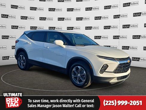 Used 2025 Chevrolet Blazer LT image 1