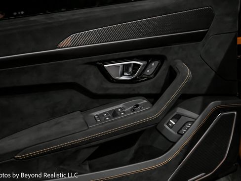 Used 2024 Lamborghini Urus Performante image 15