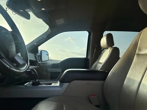 Used 2019 Ford F150 Lariat RWD image 34
