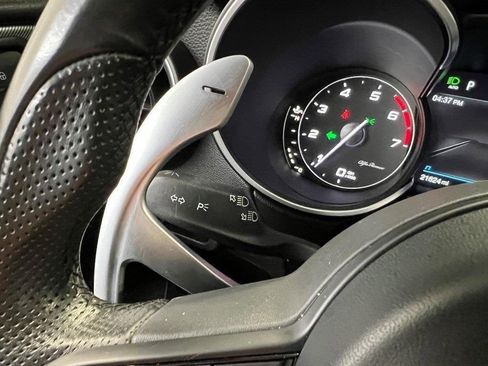 Used 2022 Alfa Romeo Stelvio Veloce image 43