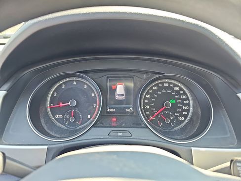 Used 2021 Volkswagen Atlas Cross Sport S image 10